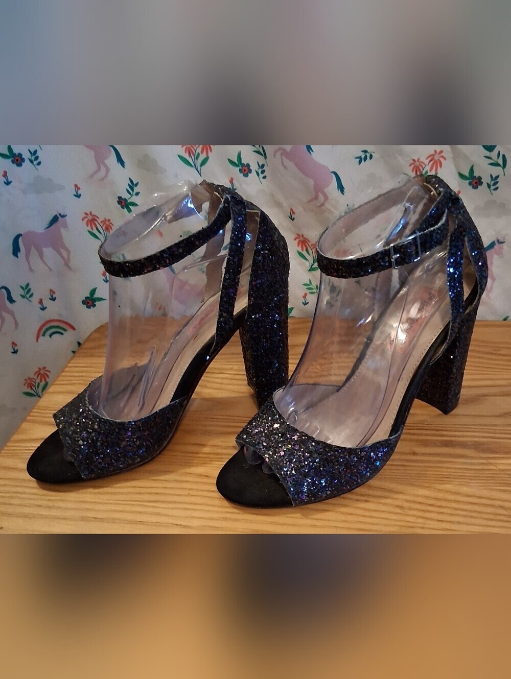 EUC Y2K Betsey Johnson Glissten Black Glitter Baby Doll Block Heel Shoe SZ 8